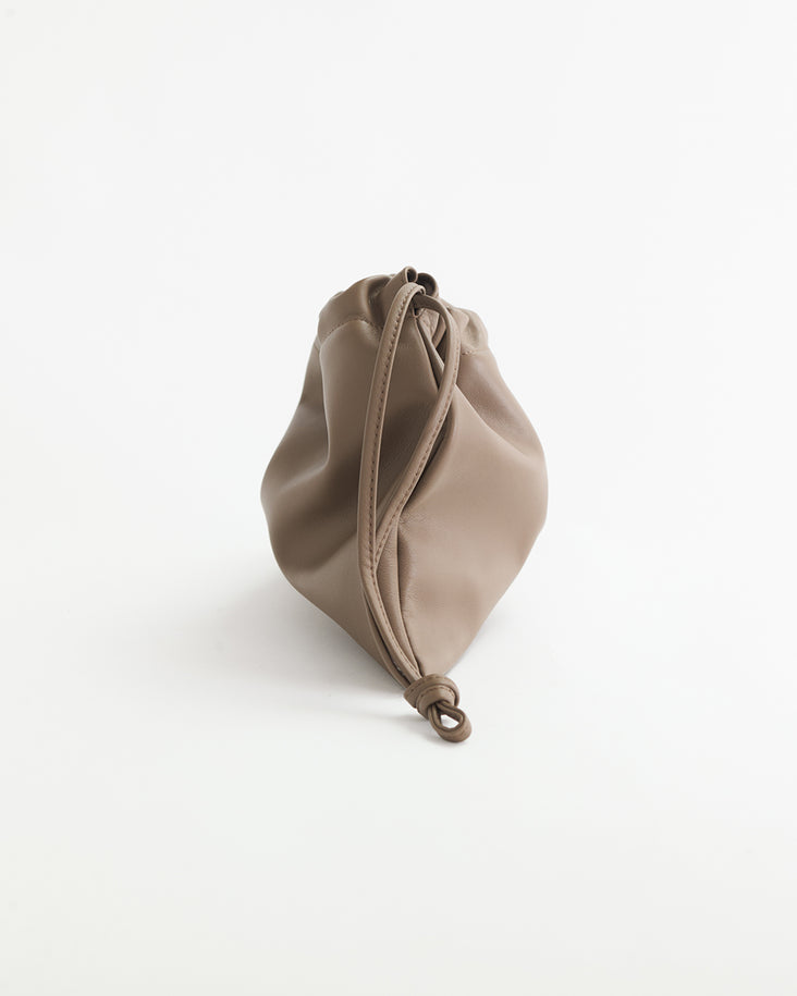 Fin Drawstring Bag: Mushroom