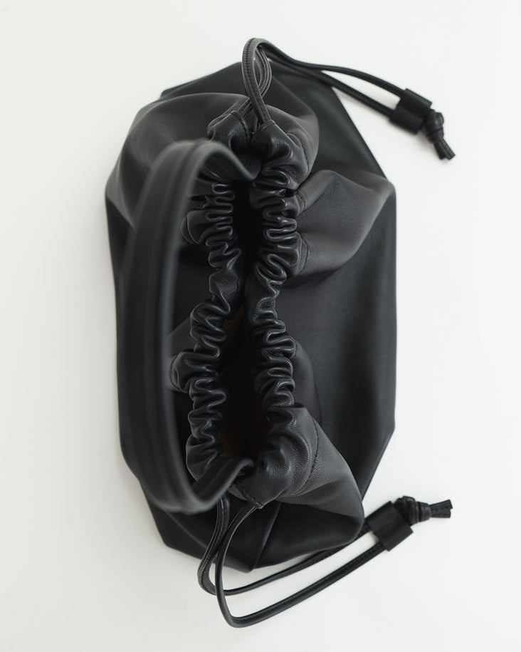 Fin Shoulder Bag: Black