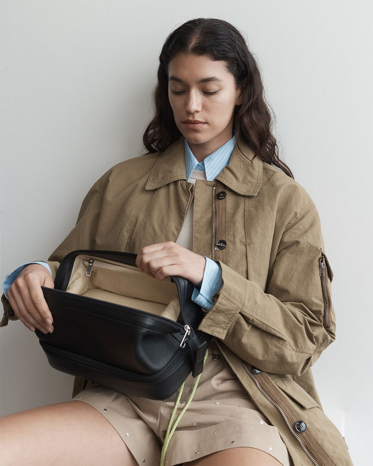 Holiday Vanity Case: Black