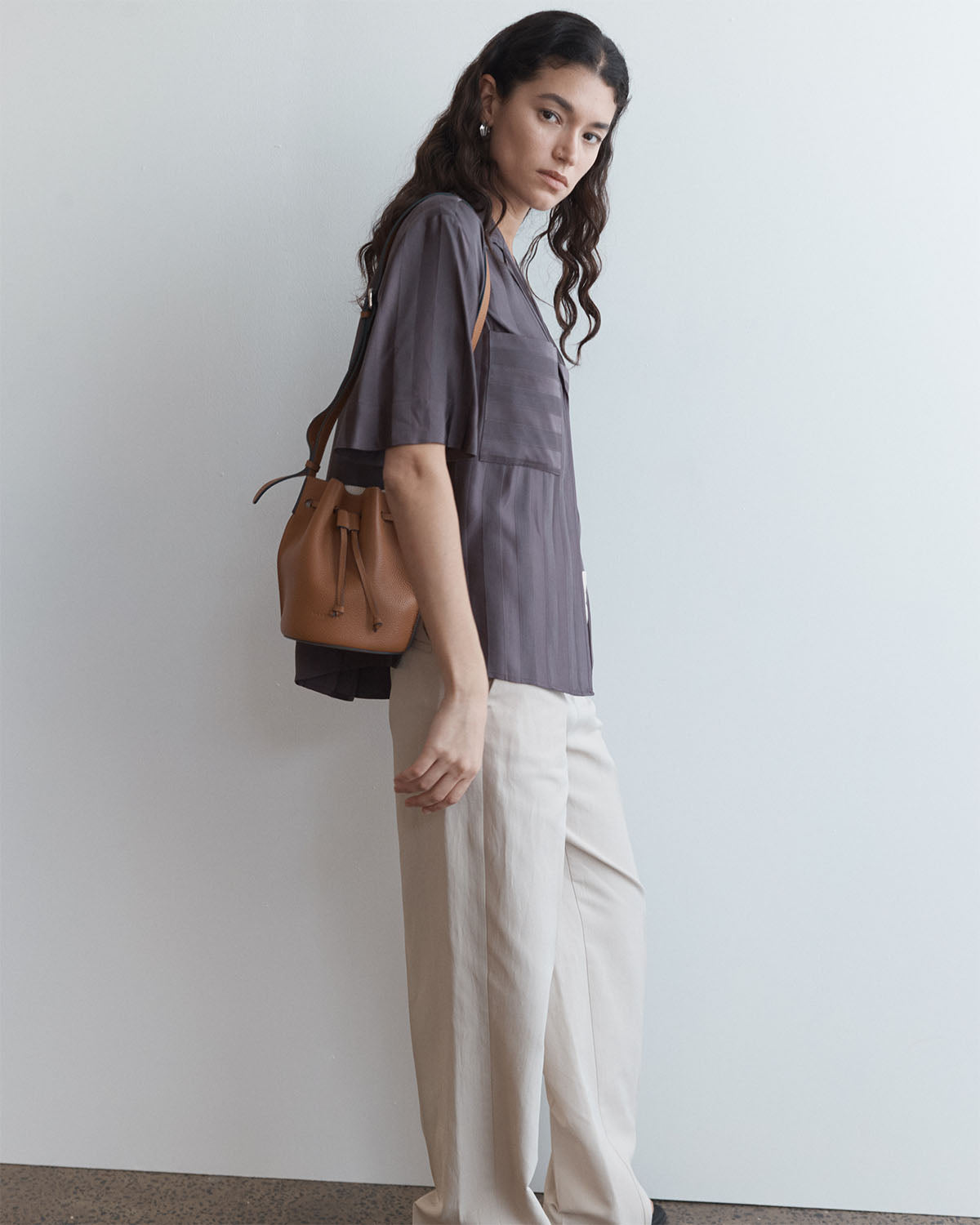 Bobb Bucket Bag: Tan Pebbled Leather