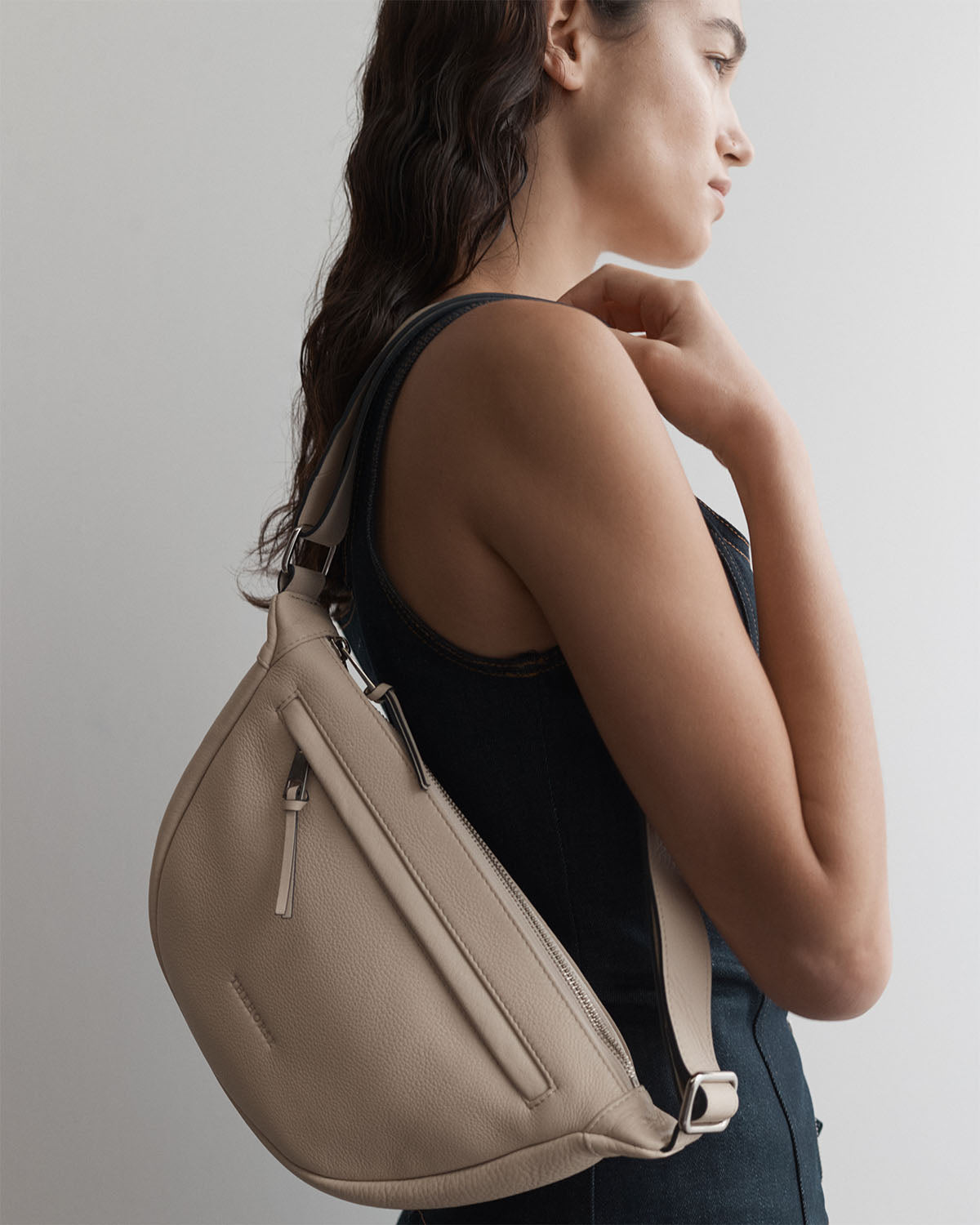 Sporty Crossbody: Oat