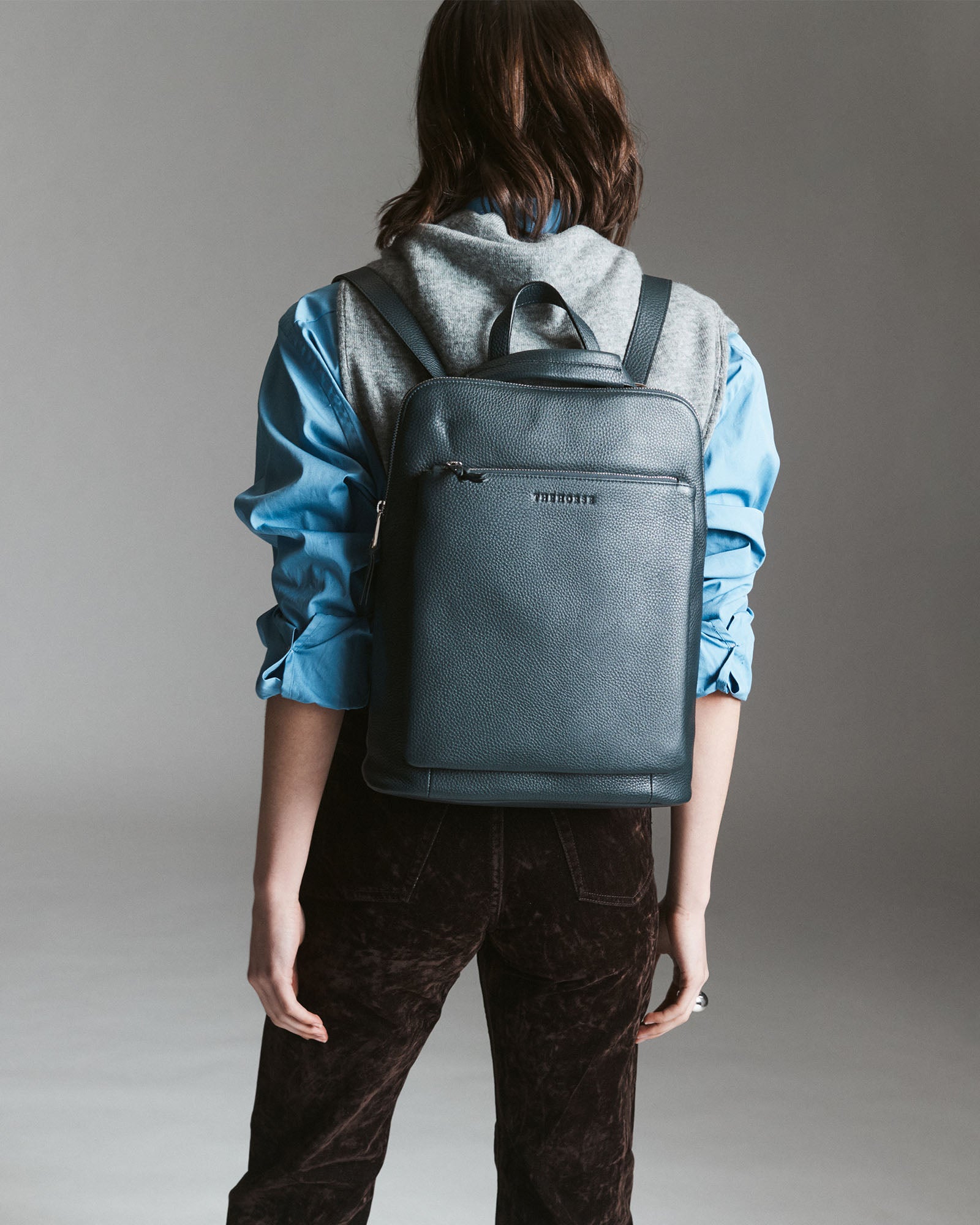 Backpack in Navy leather | The Horse