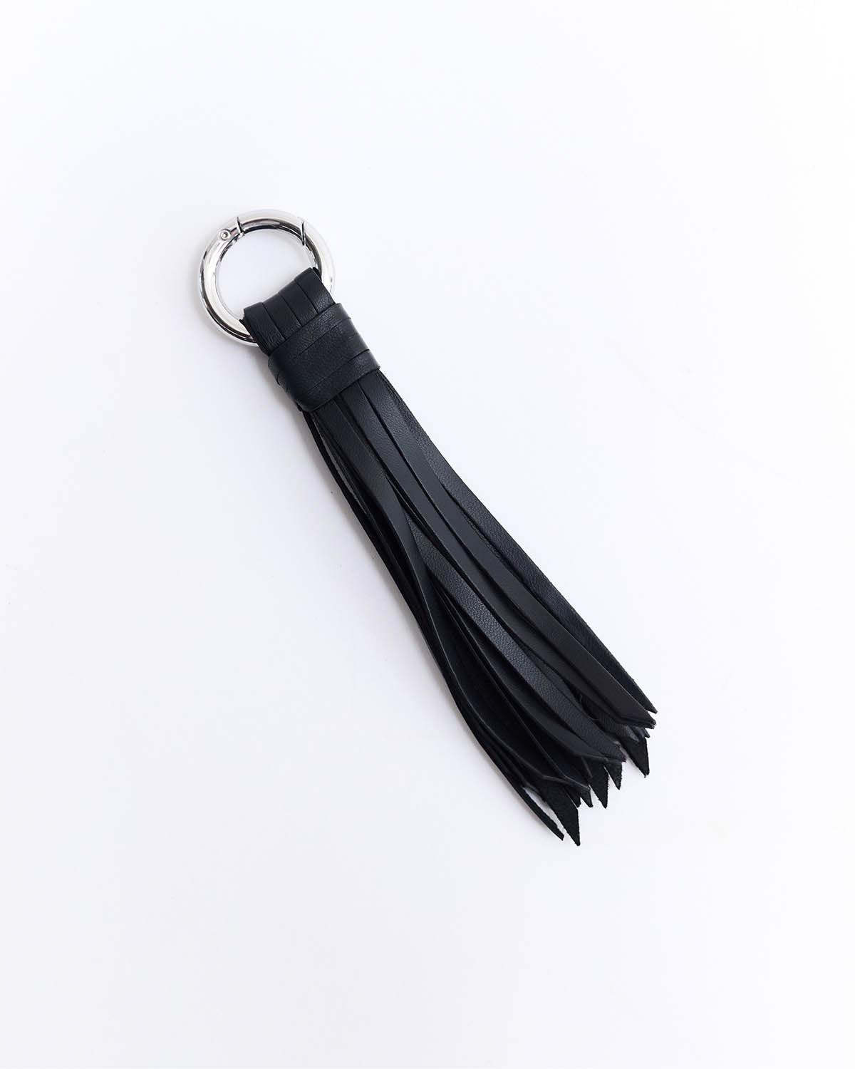 【AAKE】NOTCH TASSEL BLACK KEYRING The Tassel Keyring in black leather | The Horse USA