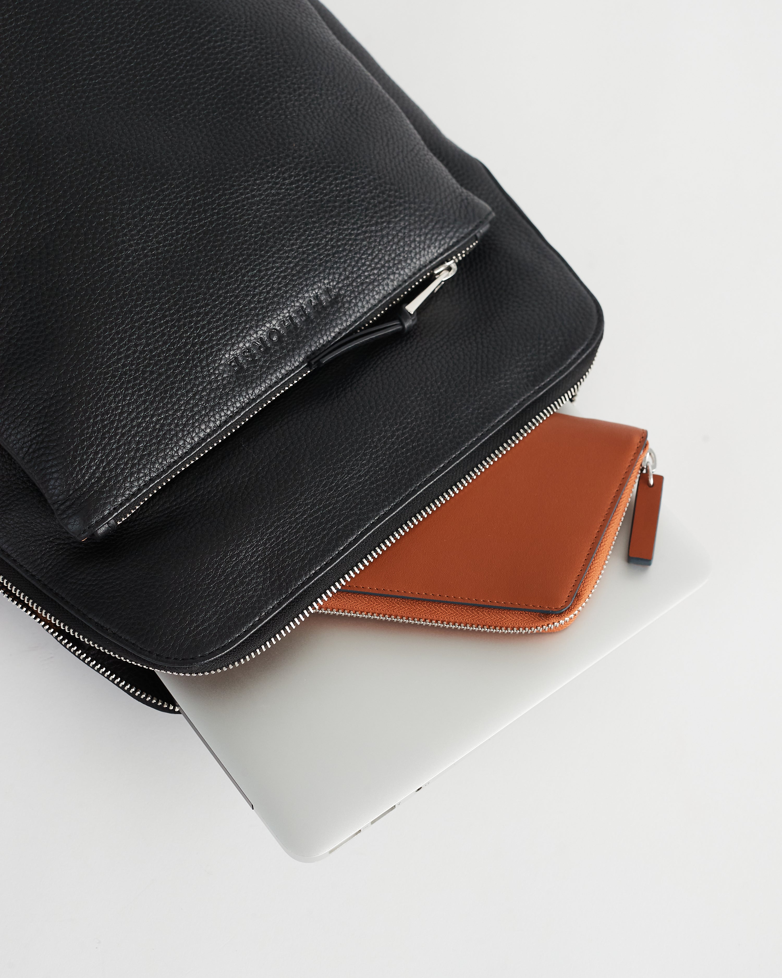 Backpack in Black Leather | The Horse