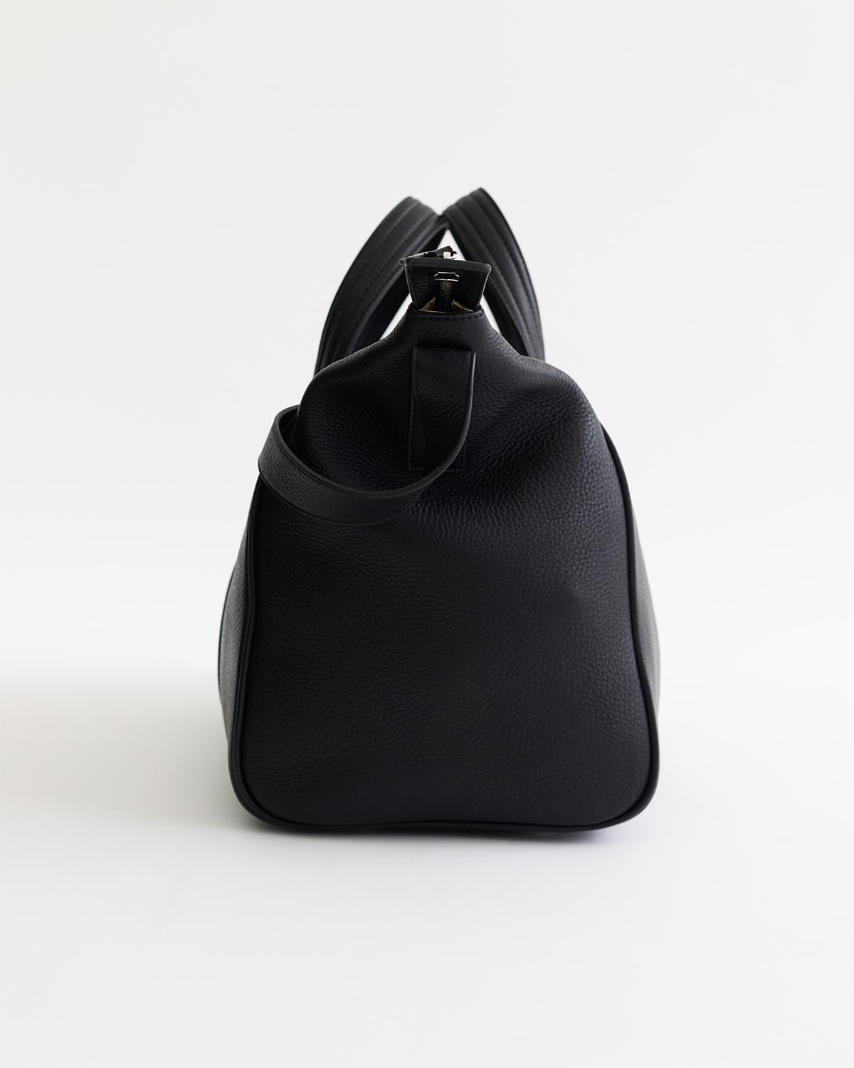 Aries Duffle Bag: Black