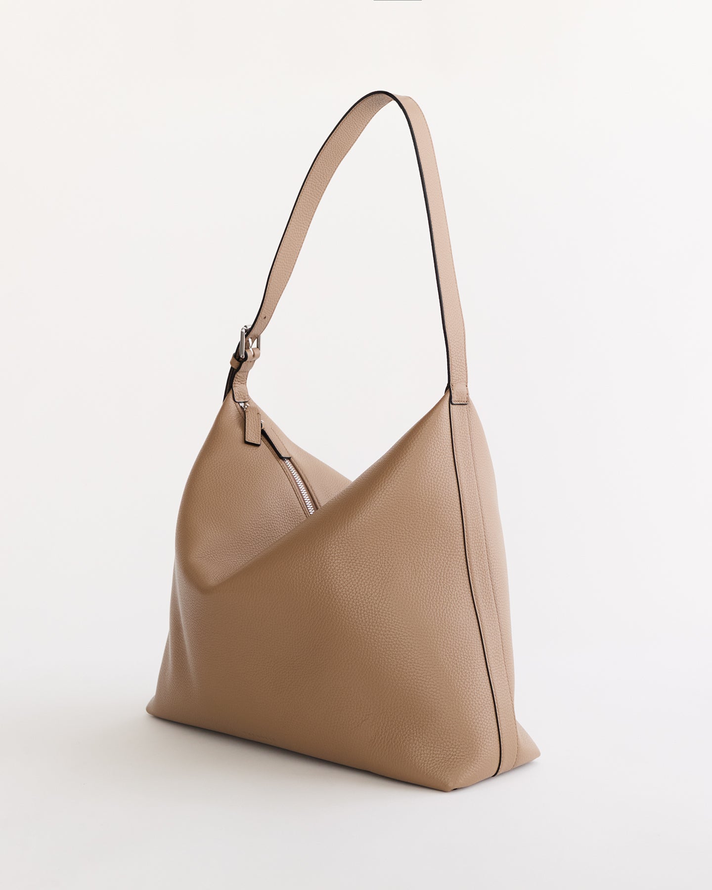 Large Daisy Bag: Taupe