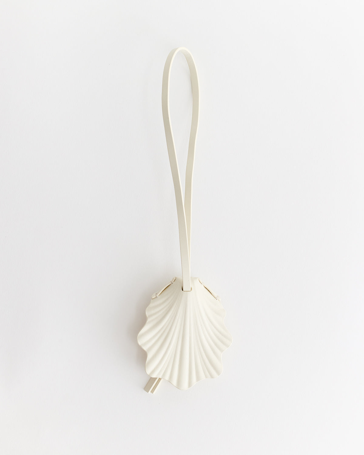 Shell Charm: Ecru