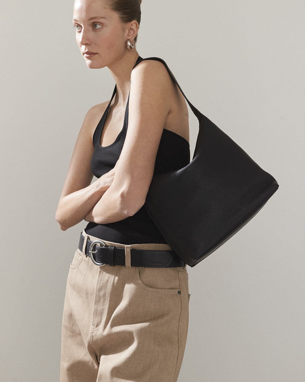The Daisy Handbag in Black | The Horse
