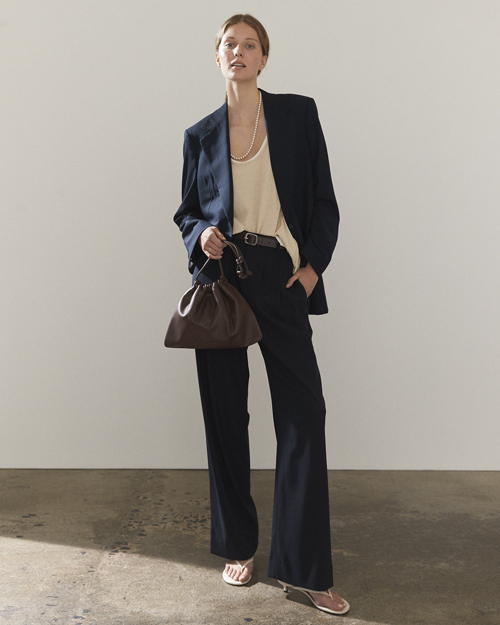 Fin Drawstring Bag: Coffee