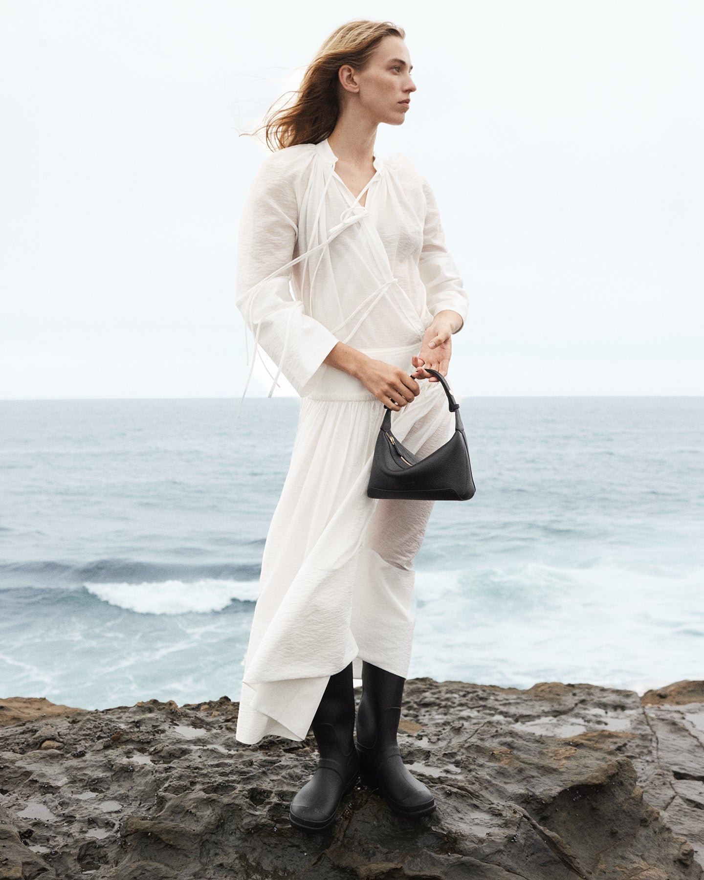 Harri Bag in Black Gold | The Horse