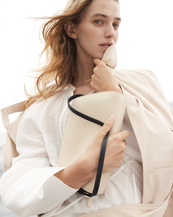 Clara Bag: Oat with Gold
