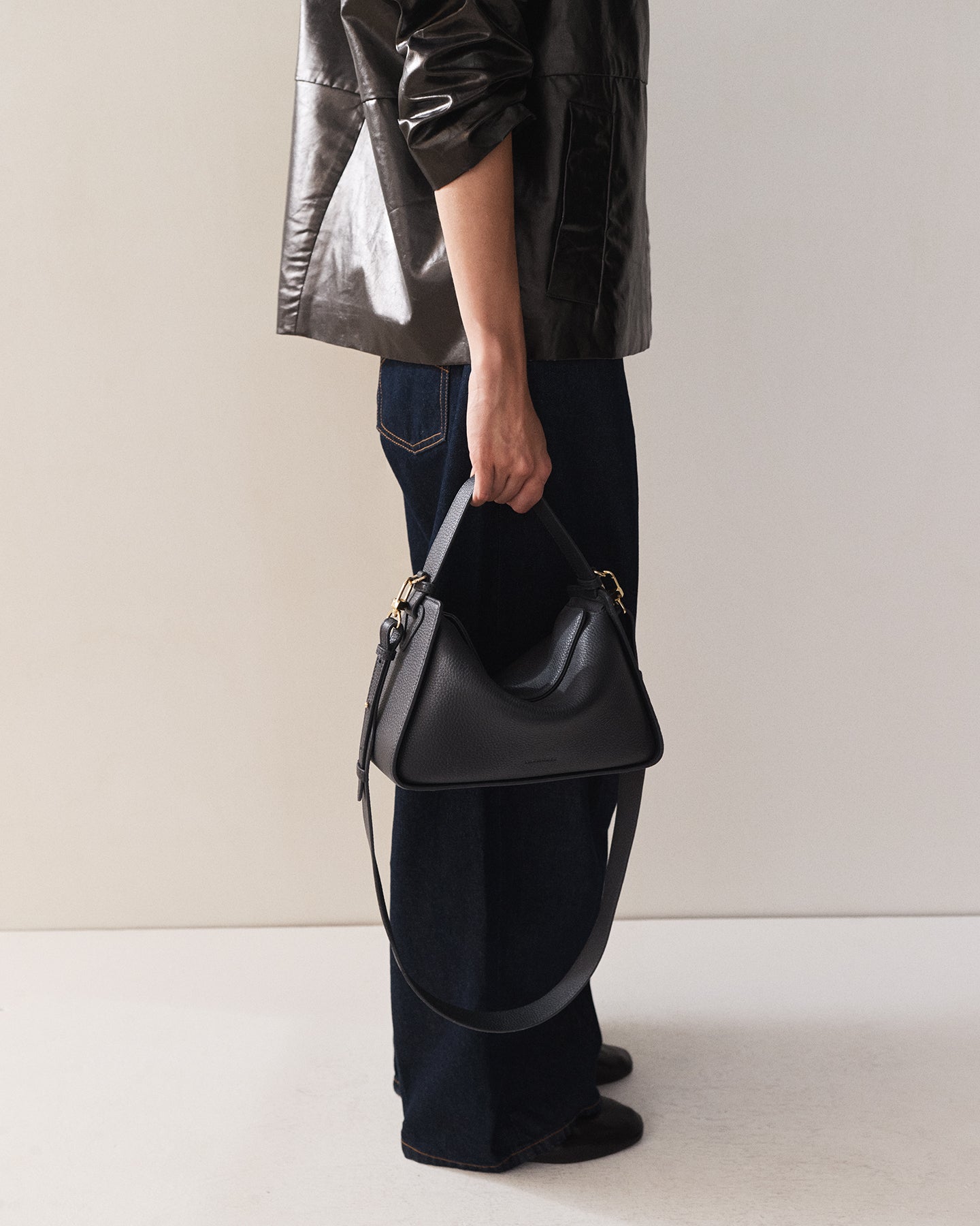 Clementine Bag in Dark Navy | The Horse