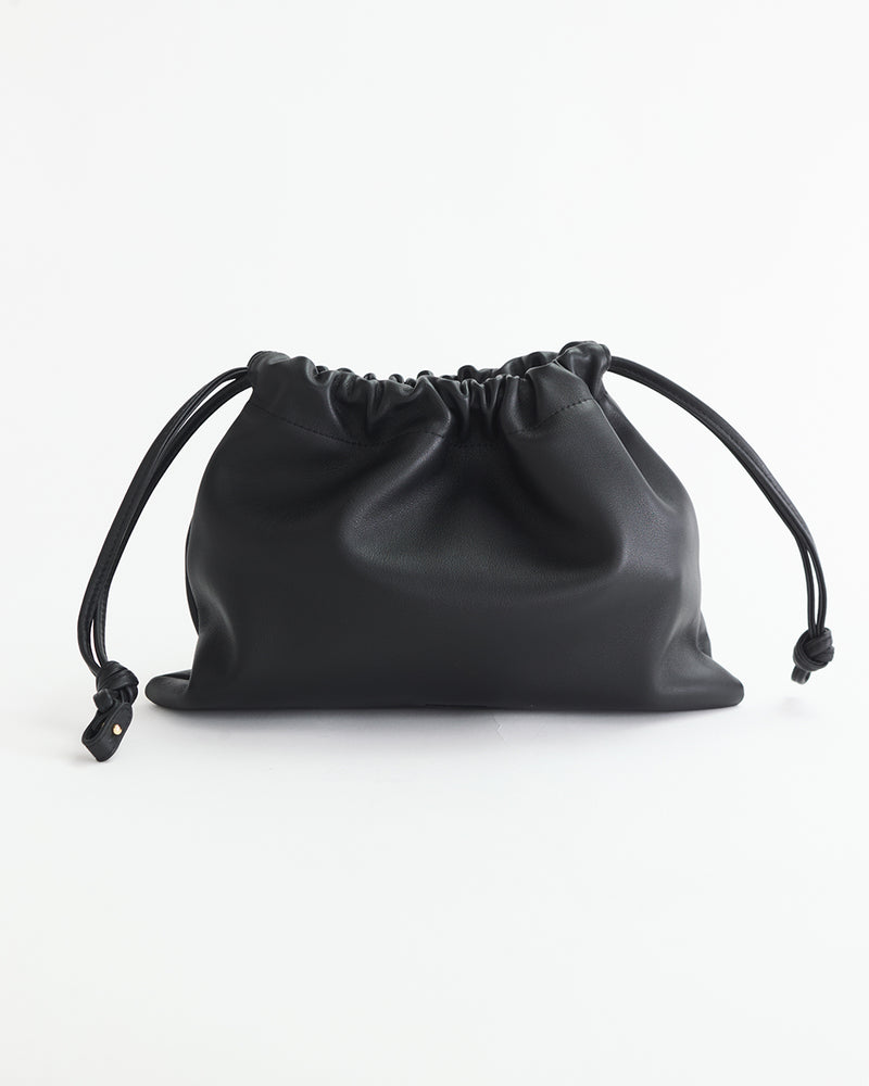 Fin Drawstring bag in black | The Horse