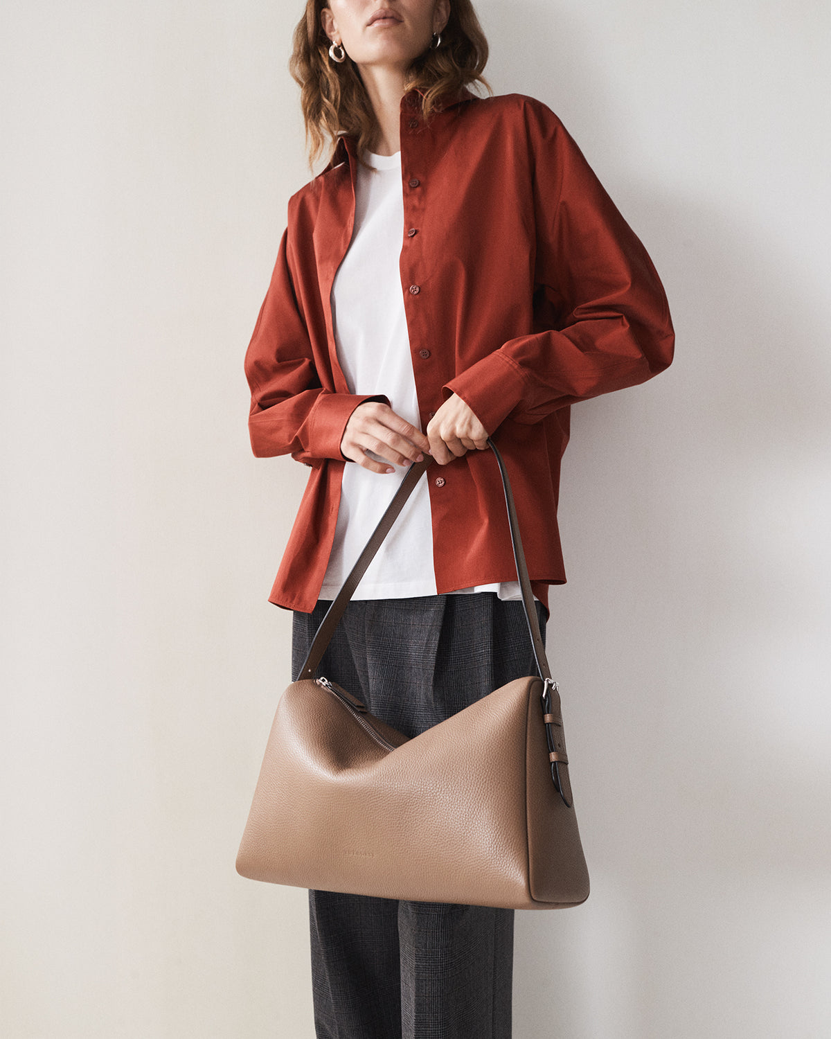 Lottie Handbag: Taupe