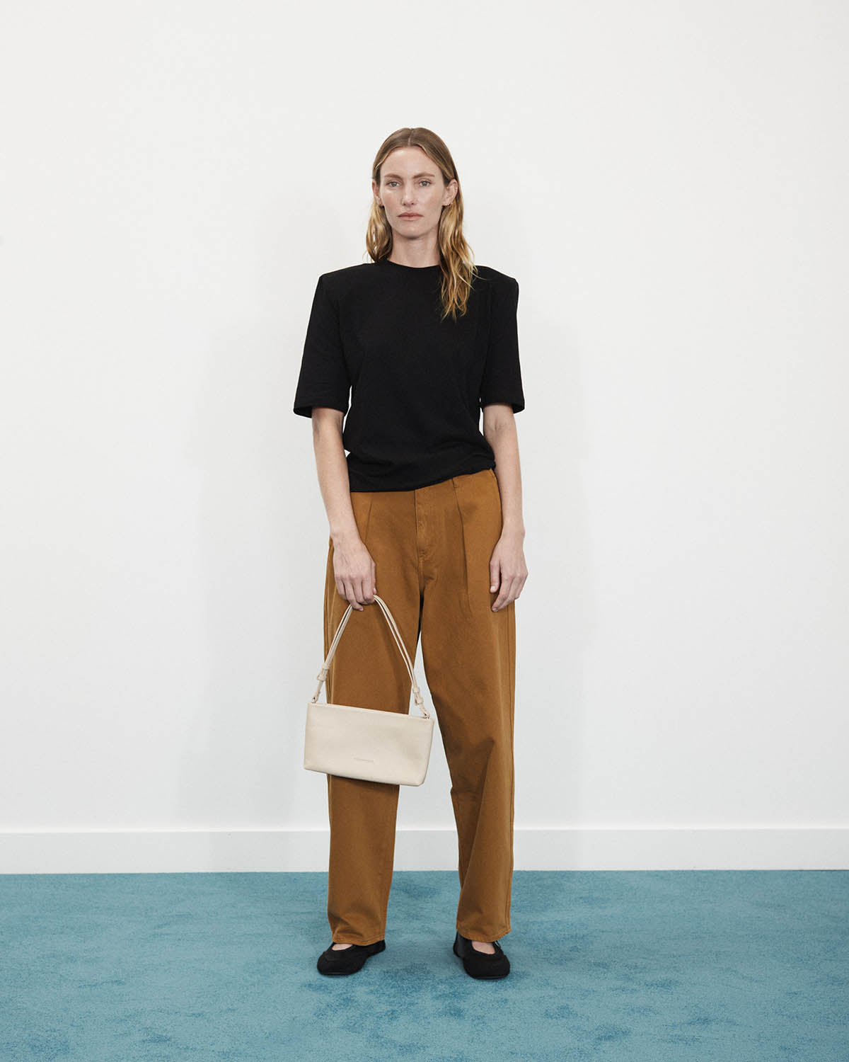 Wes Shoulder Bag: Oat